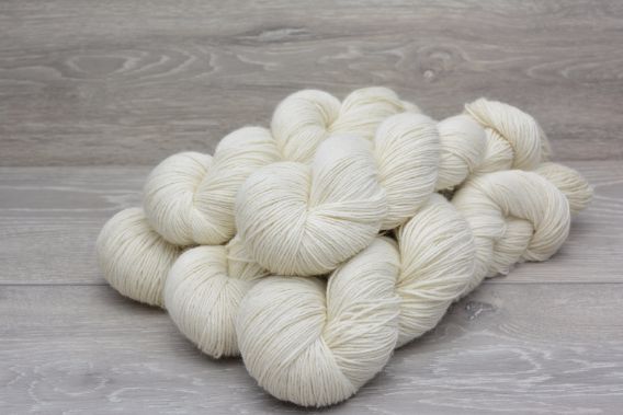 4ply Sock Weight 100% Baby Alpaca Yarn 5 x 100gm Pack. 