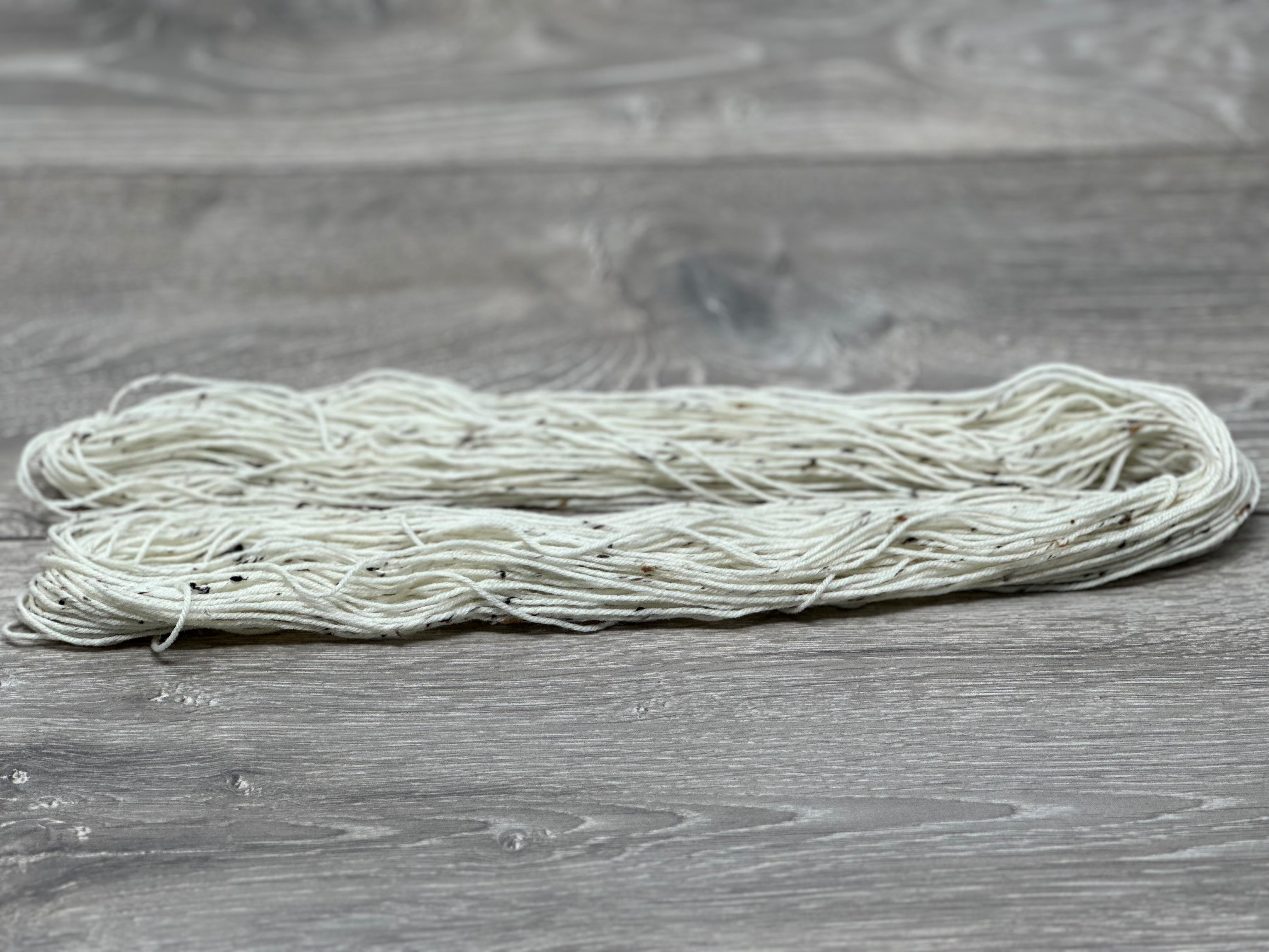  Fingering Weight Tweed MINI 75% Superwash Extrafine (19.5 micron) Merino 15% nylon and 10% Nep 25 x 20g pack 
