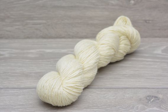 DK Superwash Polwarth Wool Yarn 100gm hank