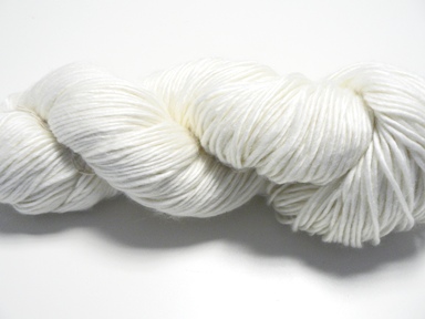 DK weight 58% Superwash Merino Wool 42% Mulberry Silk 5 x 100gm hanks
