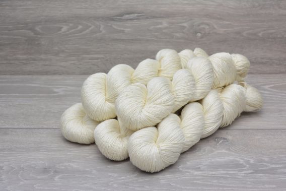 4ply 75 Superwash Ultrafine Merino Wool 25 Silk Yarn 5 x 100g