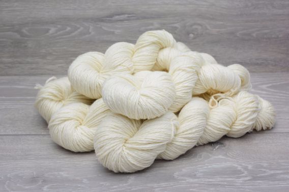 Aran Superwash Extrafine (19.5 micron) Merino Wool Yarn 5 x 100gm Pack. 